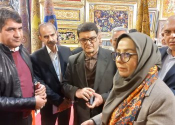 بازدید جانشین وزیر صمت از شانزدهمین نمایشگاه تخصصی فرش دستباف خراسان رضوی