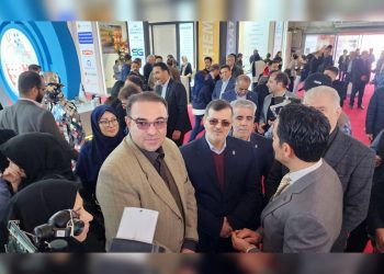 بازدید معاون صنایع عمومی وزارت صمت از نمایشگاه رنگ و رزین ۱۴۰۴