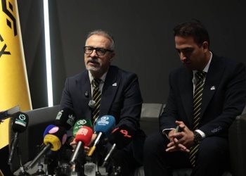 راه اندازی مسیر زمینی واردات کالا از چین توسط سپاهان همراه